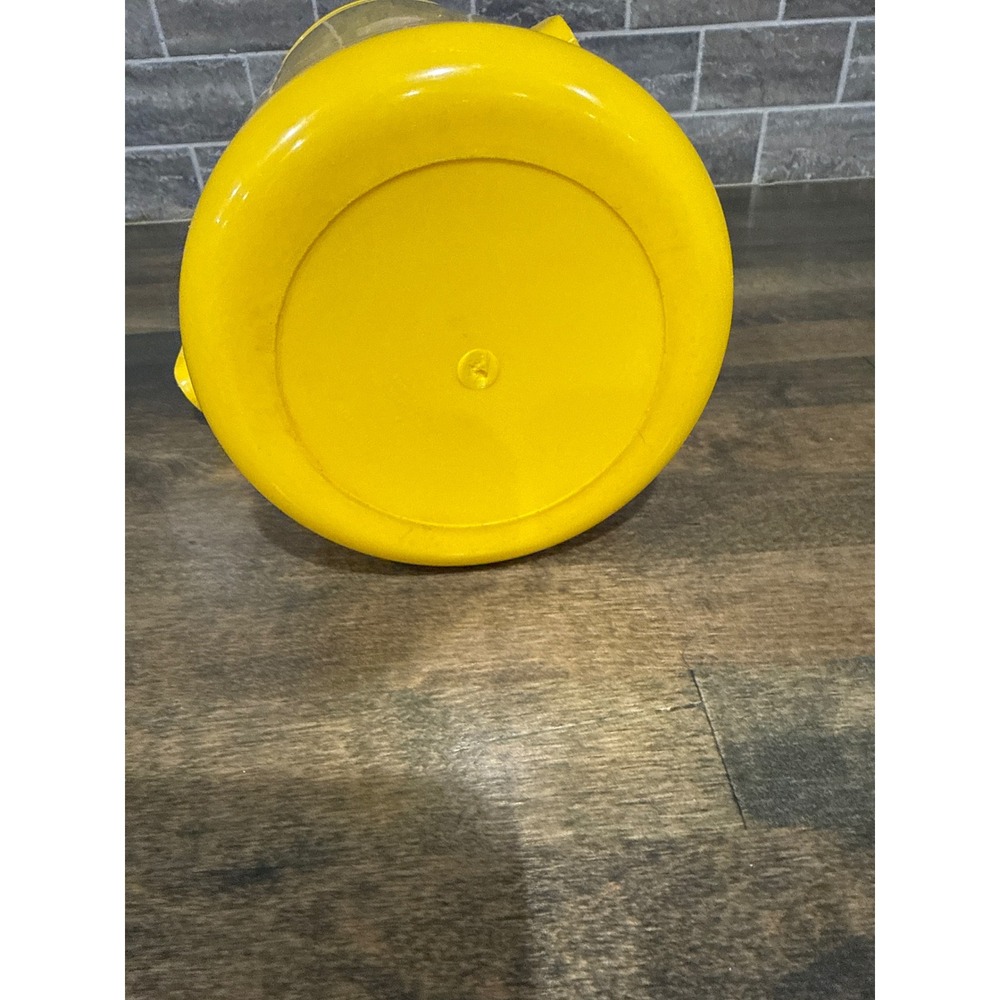 Vintage Design Motivation Ltd Yellow Plastic Pitcher with Lid Made in Canada - Picture 6 of 10